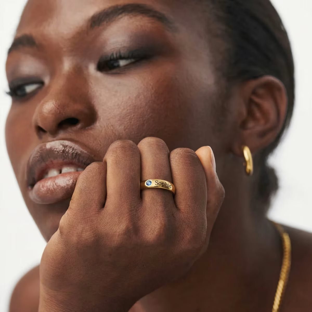 Best Personalised Gifts for Mum 2026: Jewellery She'll Wear - Moonela UK