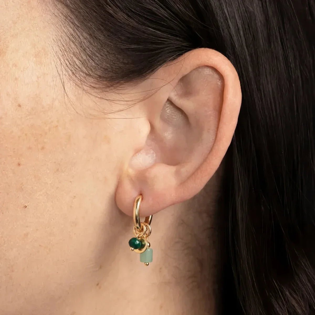 Jewellery for Sensitive Skin: The Complete UK Guide - Moonela UK