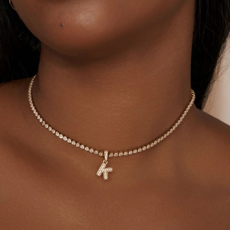 Personalised Jewellery for Teenagers: Gift Ideas She'll Love - Moonela UK