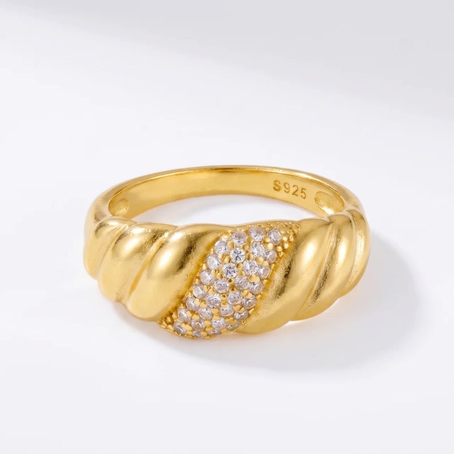The Serpentina Pavé Ring in 18K gold or sterling silver