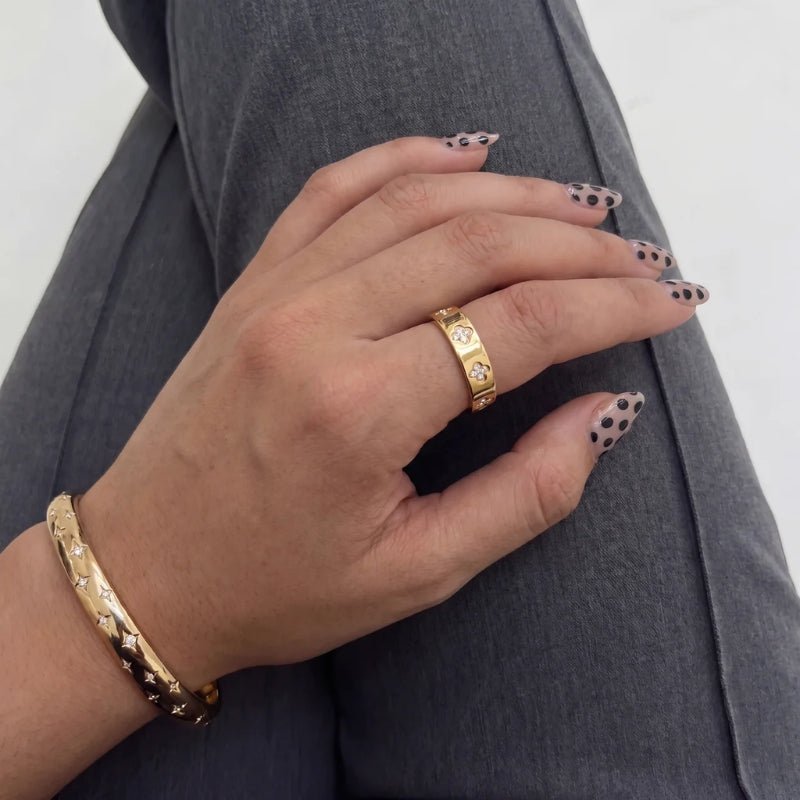 Anello Quadrifoglio - Fascia Pavé CZ Oro