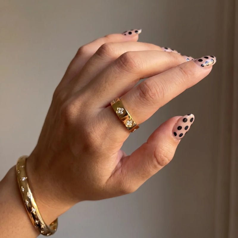 Anello Quadrifoglio - Fascia Pavé CZ Oro