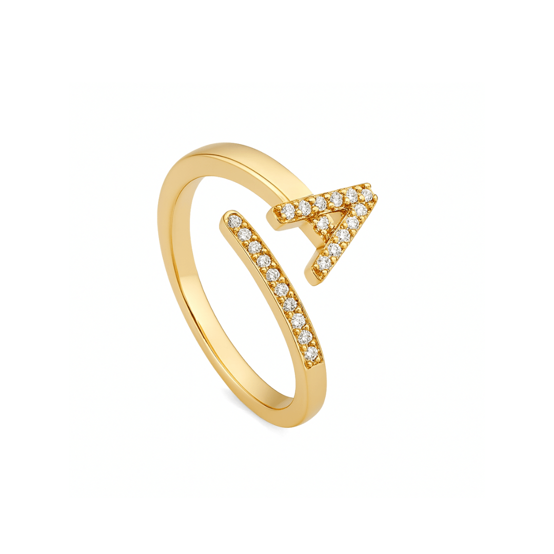 Anello con iniziale ghiacciata: audace, personalizzato e placcato in oro