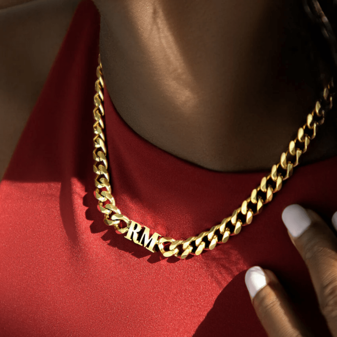 statement initial necklace with thick gold chain – worn for layered style