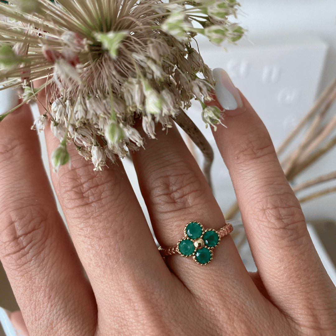 Glücksbringer aus grünem Onyx 