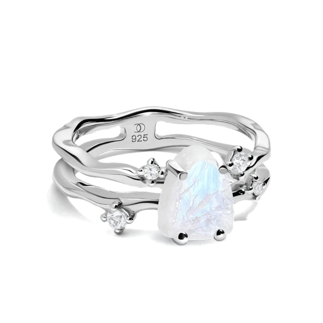 Anello con pietra di luna di cristallo grezzo